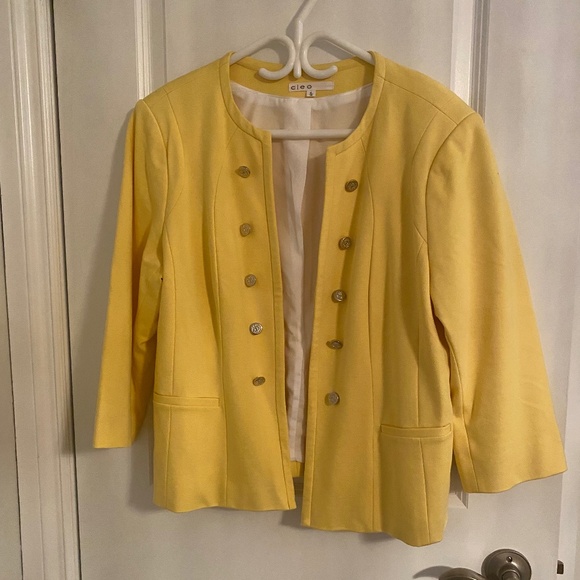 Woman’s yellow blazer - Picture 1 of 3